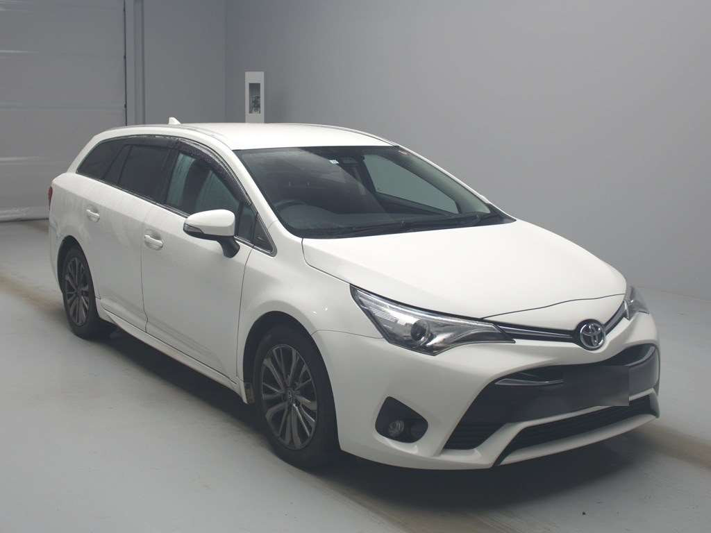 2017 Toyota Avensis Wagon ZRT272W[2]