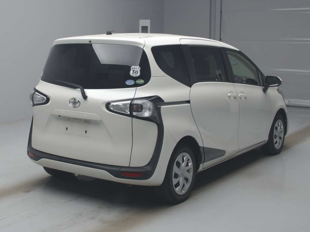 2017 Toyota Sienta NSP170G[1]