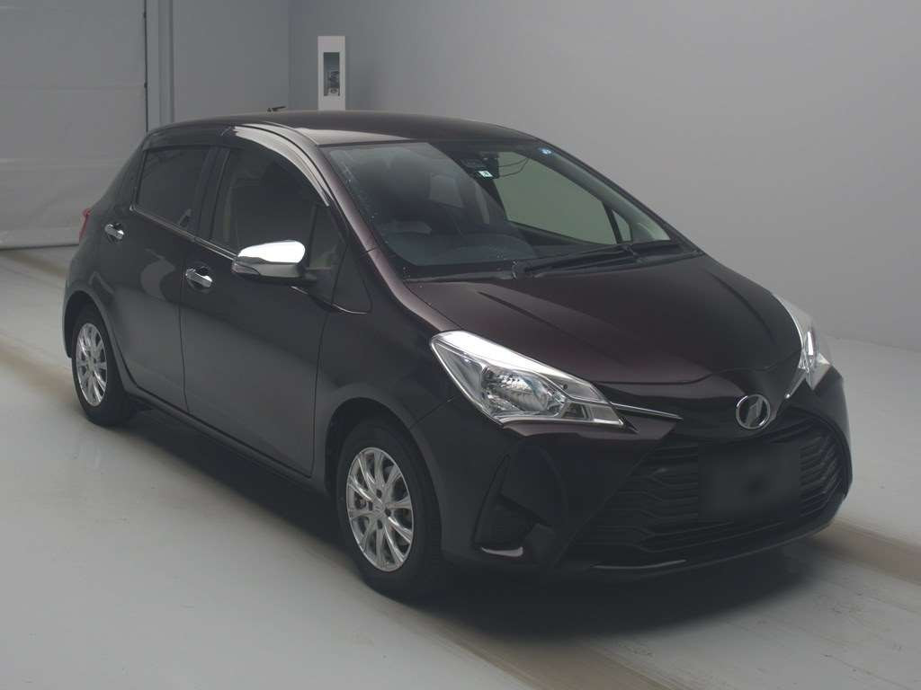 2017 Toyota Vitz KSP130[2]