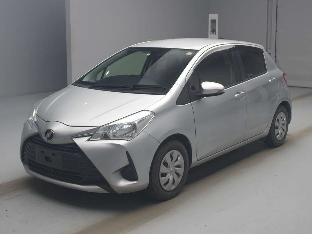 2017 Toyota Vitz NSP130[0]