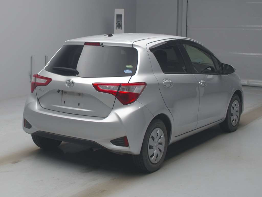 2017 Toyota Vitz NSP130[1]