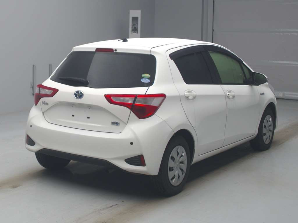 2019 Toyota Vitz NHP130[1]