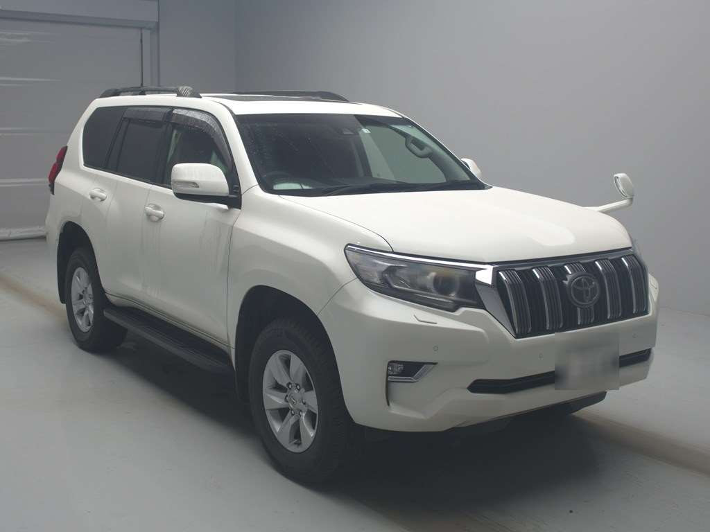 2020 Toyota Land Cruiser Prado TRJ150W[2]