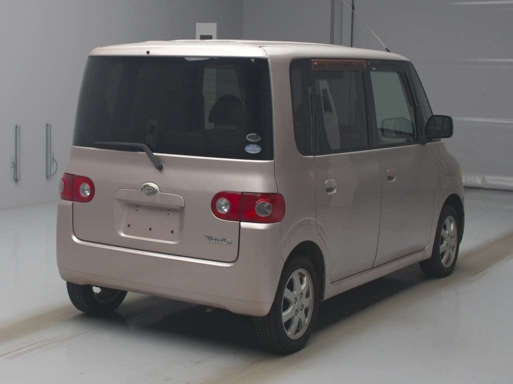 2005 Daihatsu Tanto L350S[1]