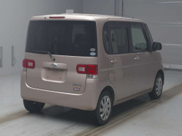 2011 Daihatsu Tanto