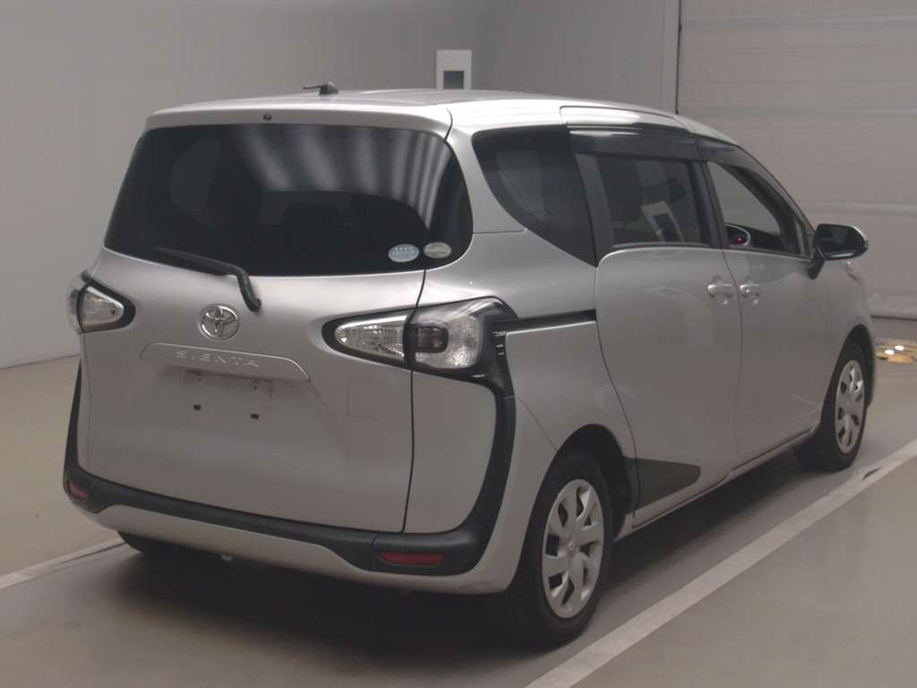 2015 Toyota Sienta NSP170G[1]