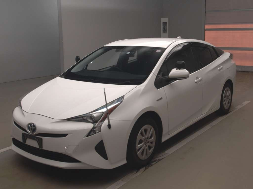 2016 Toyota Prius ZVW51[0]