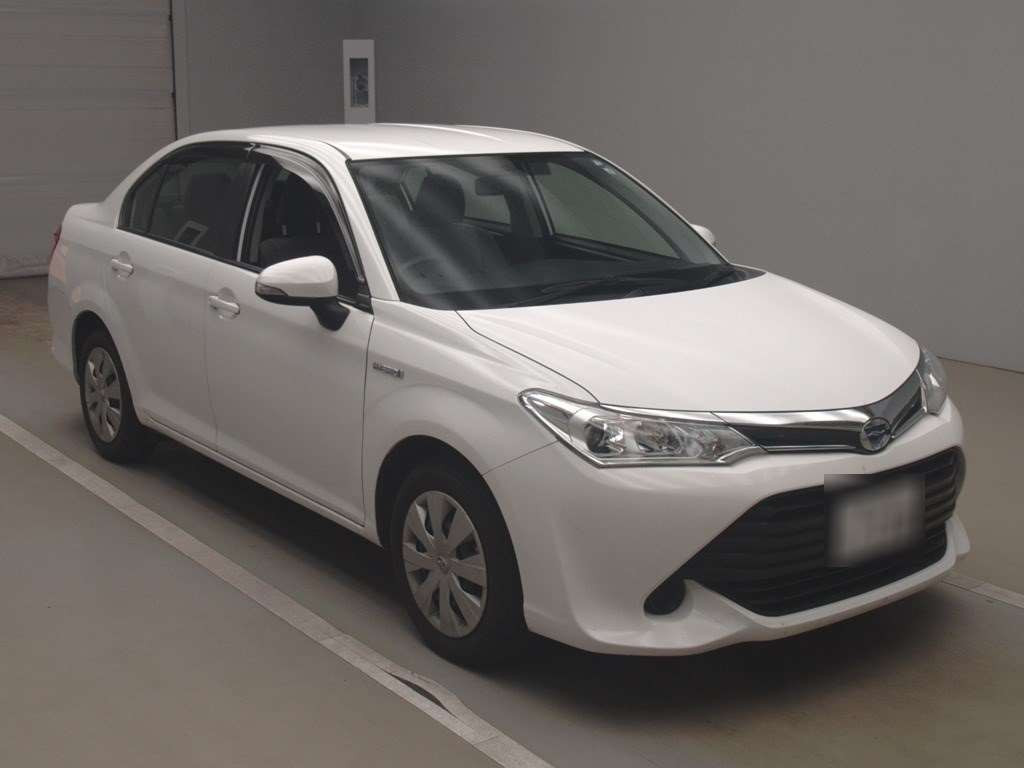 2017 Toyota Corolla Axio NKE165[2]