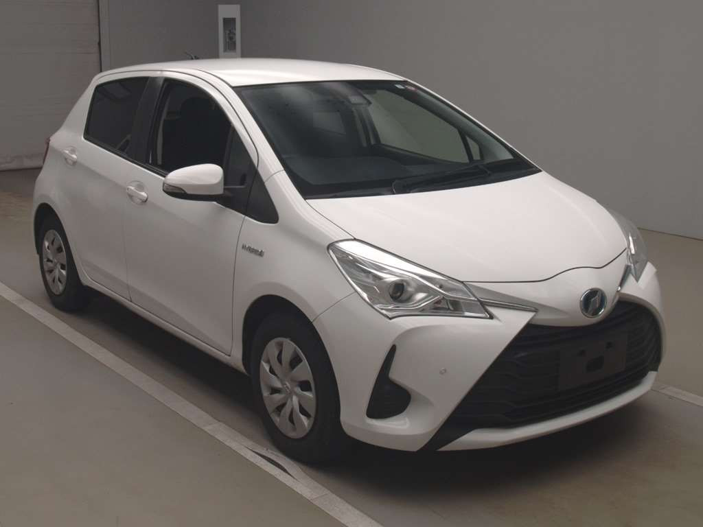 2019 Toyota Vitz NHP130[2]