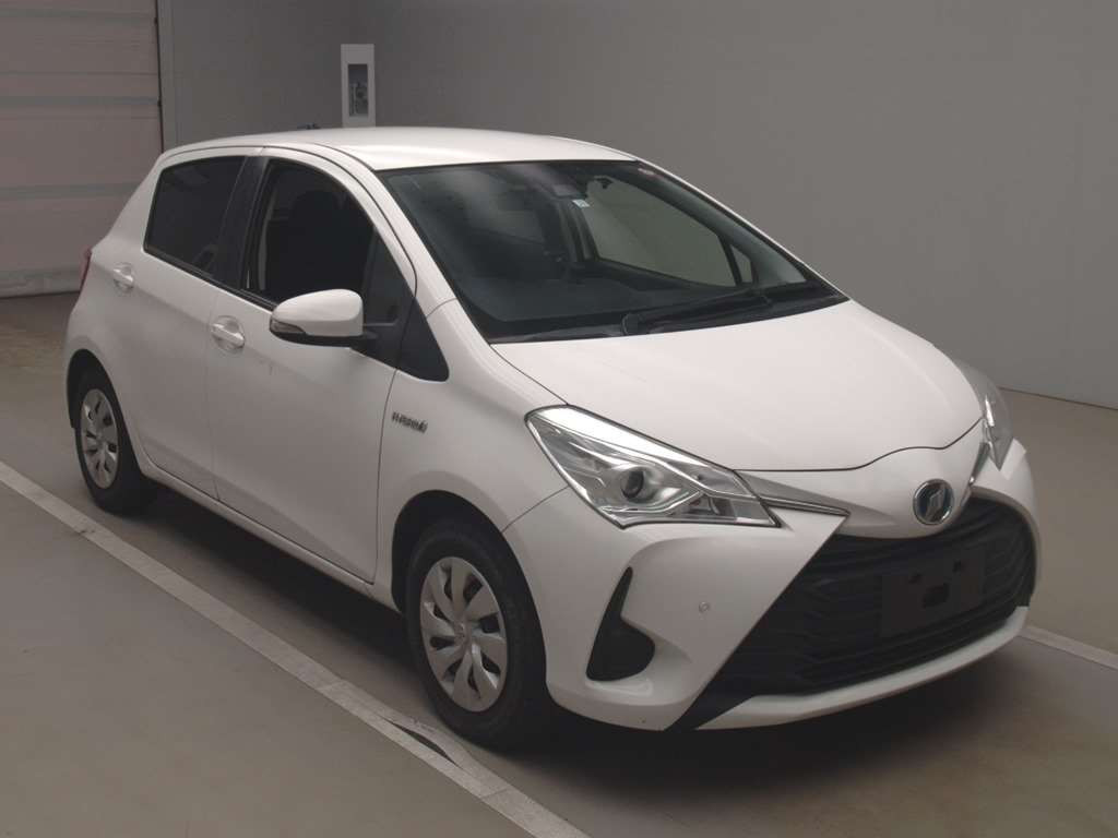 2019 Toyota Vitz NHP130[2]