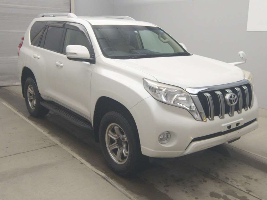 2013 Toyota Land Cruiser Prado TRJ150W[2]