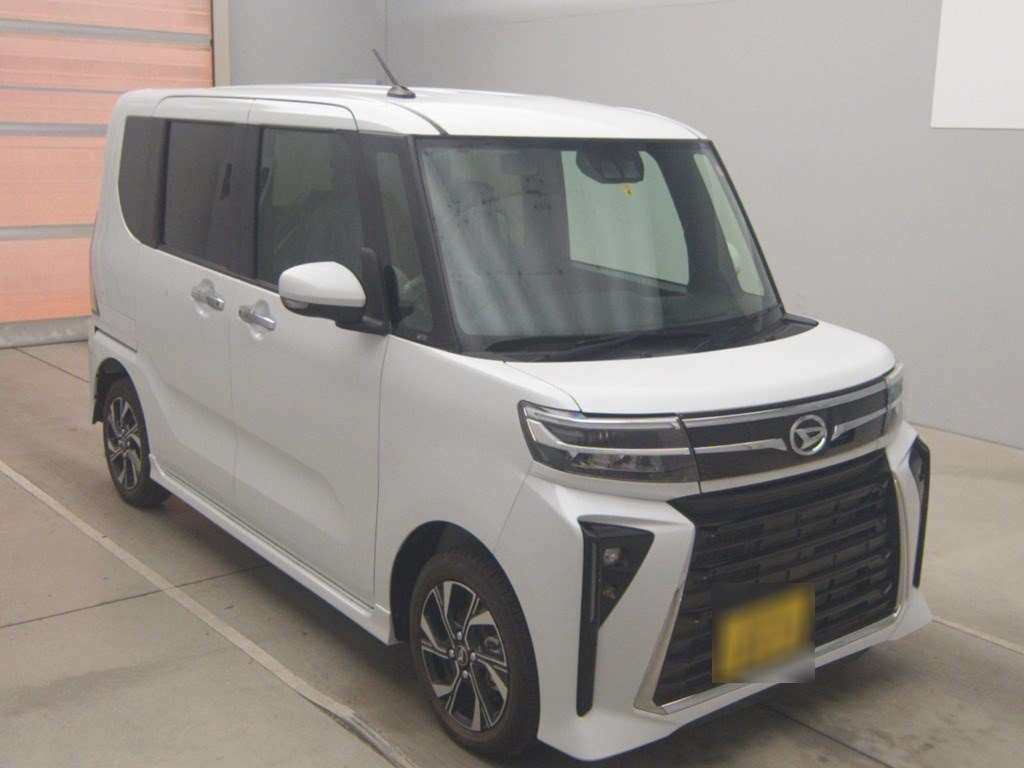 2023 Daihatsu Tanto Custom LA650S[2]