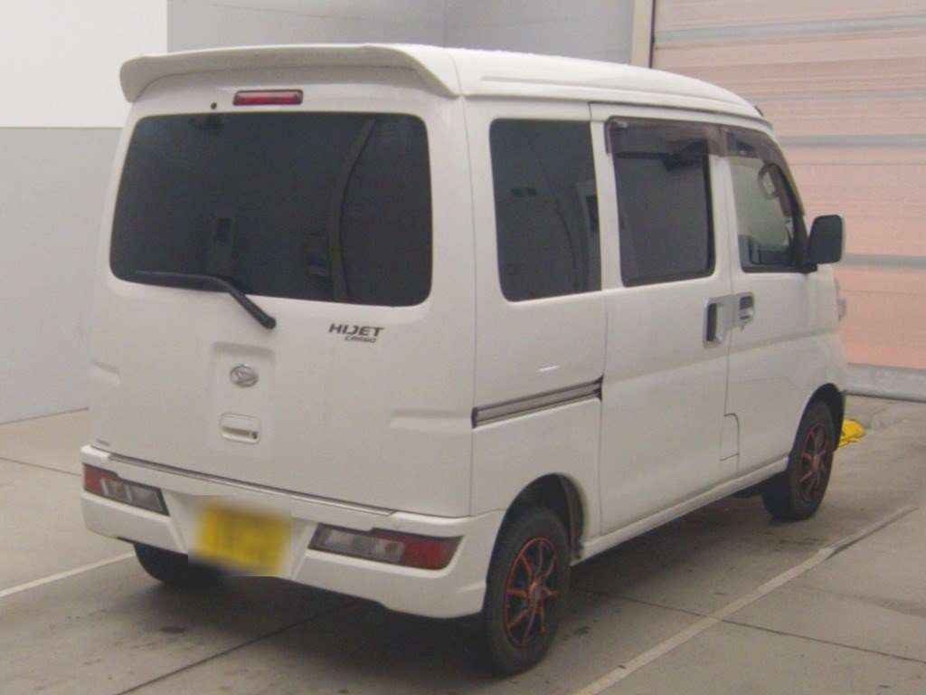 2020 Daihatsu Hijet Cargo S331V[1]