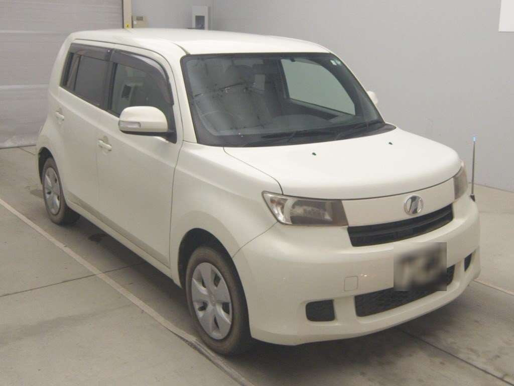 2010 Toyota bB QNC20[2]