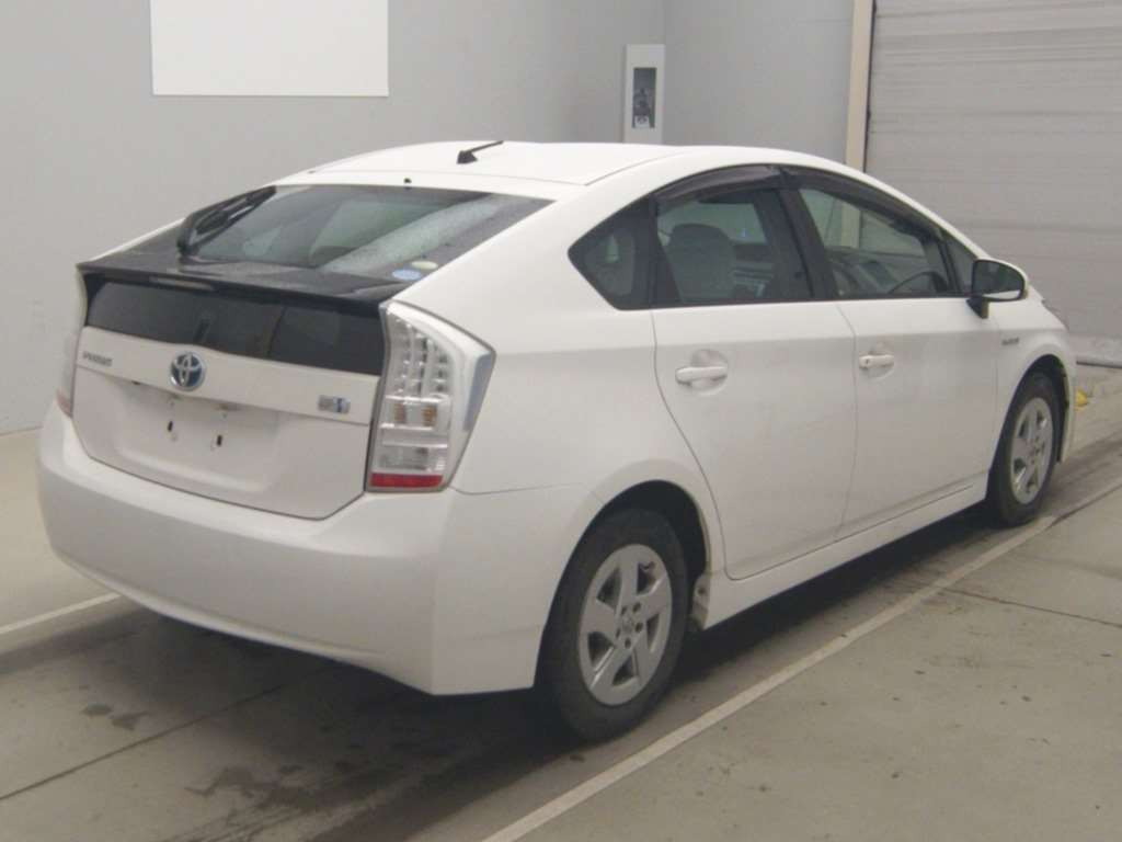 2010 Toyota Prius ZVW30[1]