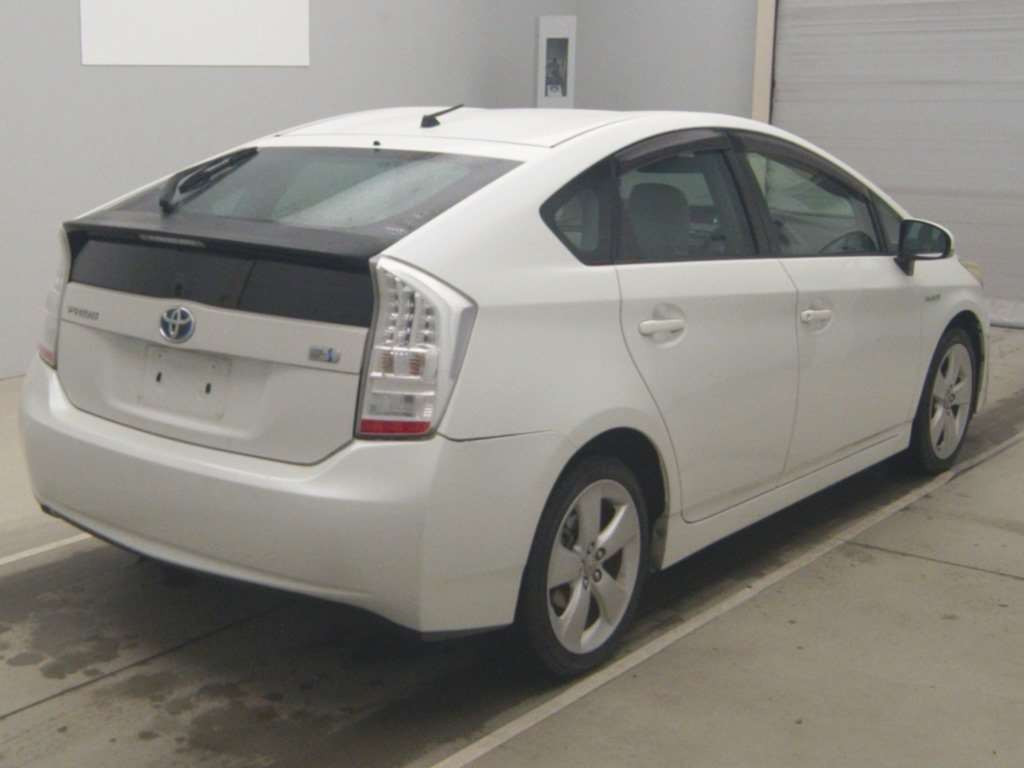 2010 Toyota Prius ZVW30[1]