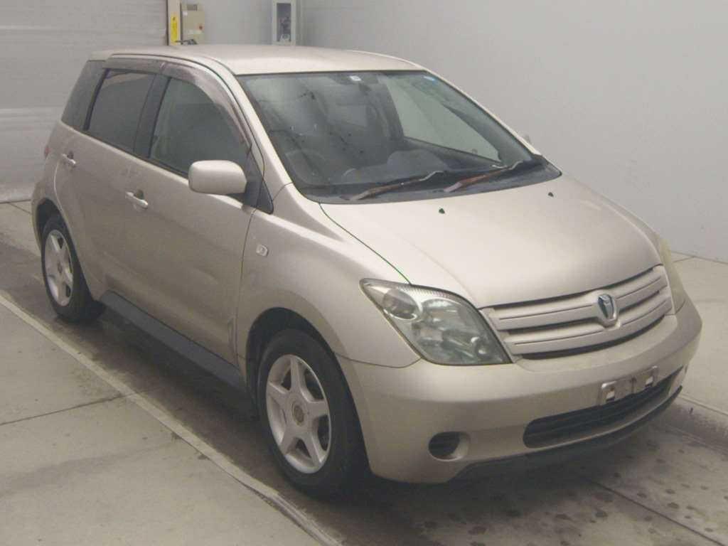 2003 Toyota IST NCP60[2]