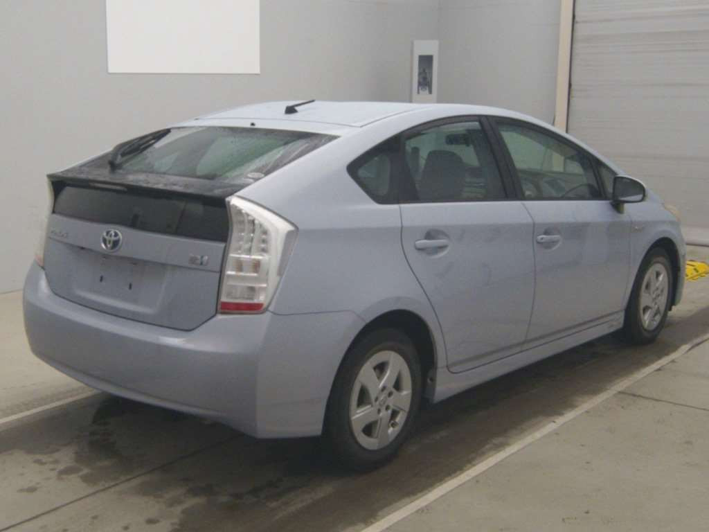 2010 Toyota Prius ZVW30[1]