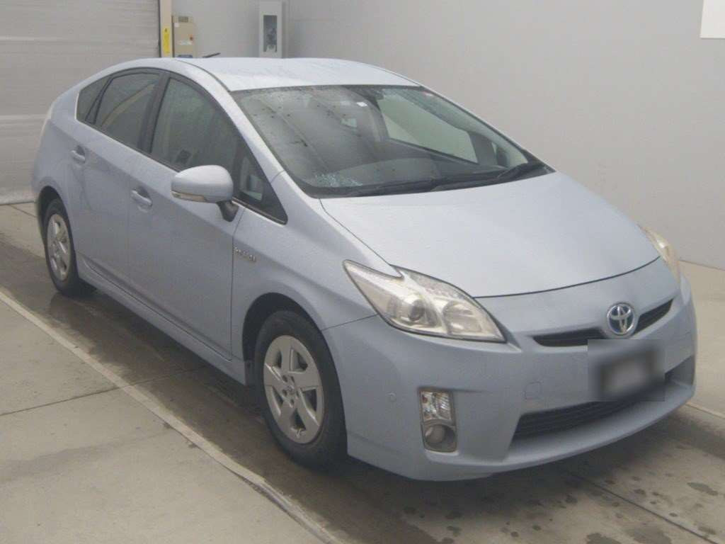 2010 Toyota Prius ZVW30[2]