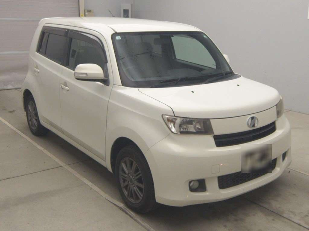 2010 Toyota bB QNC25[2]