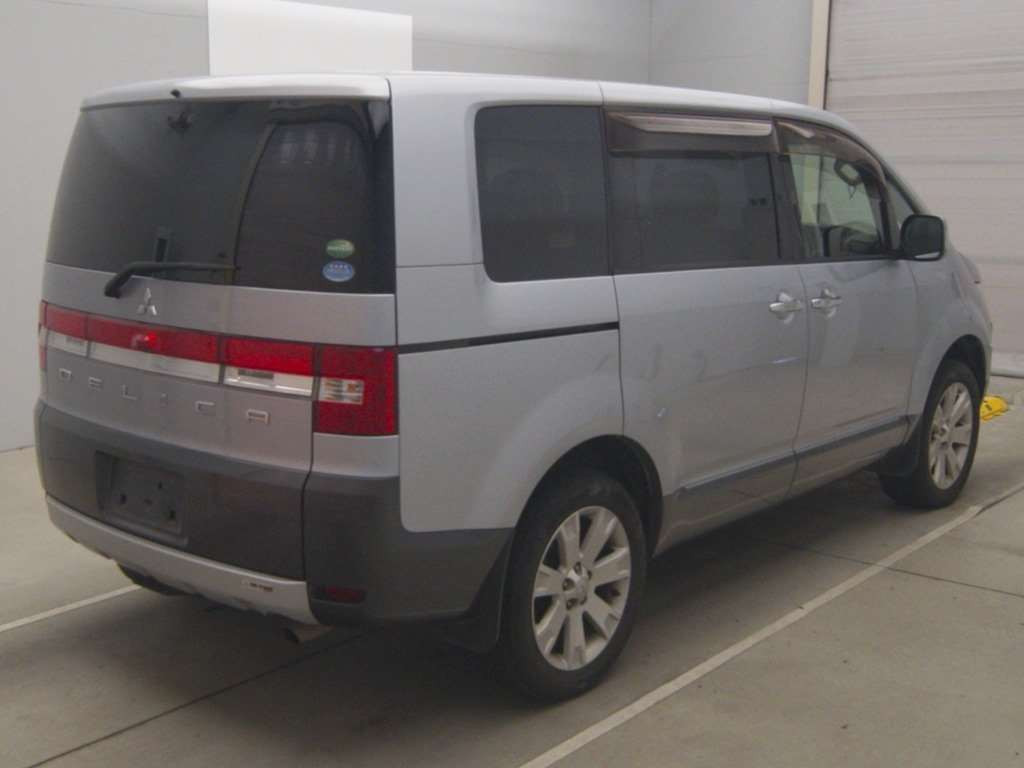 2012 Mitsubishi Delica D5 CV5W[1]