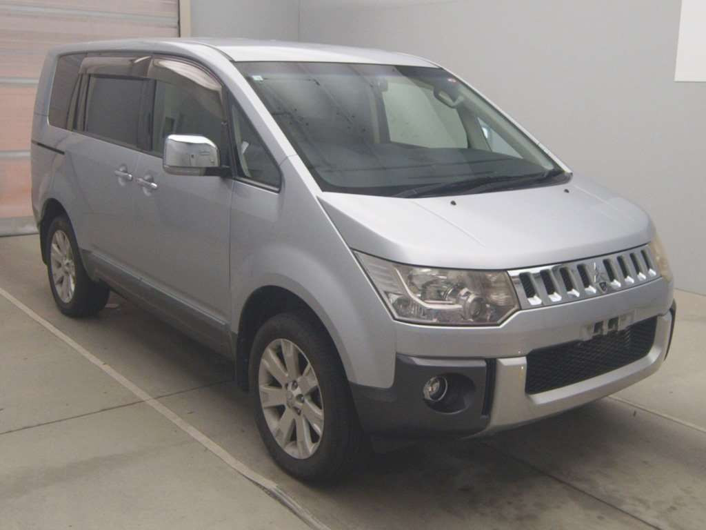 2012 Mitsubishi Delica D5 CV5W[2]