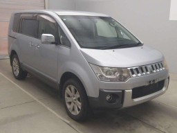 2012 Mitsubishi Delica D5