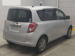 2010 Toyota Ractis