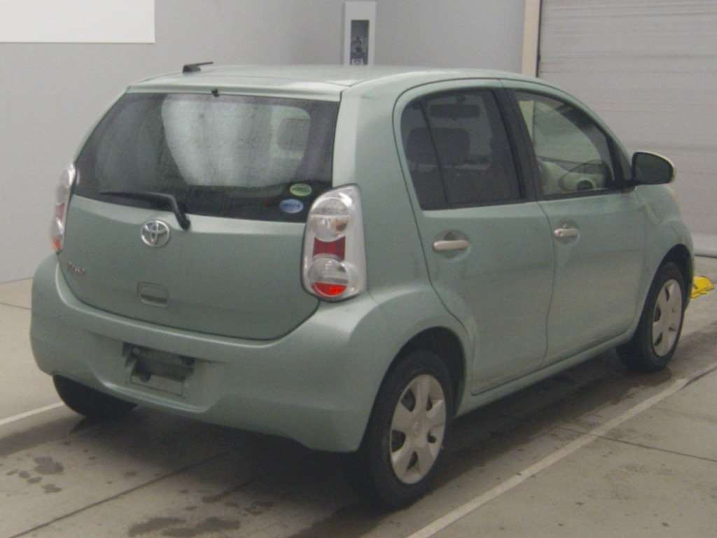 2012 Toyota Passo KGC30[1]