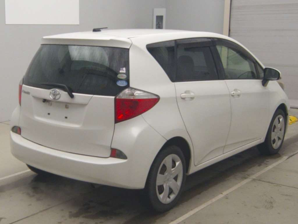 2012 Toyota Ractis NSP120[1]