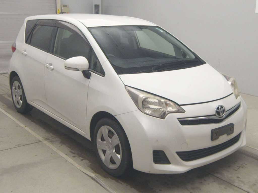 2012 Toyota Ractis NSP120[2]