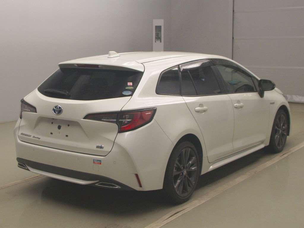 2020 Toyota Corolla Touring Wagon ZWE211W[1]