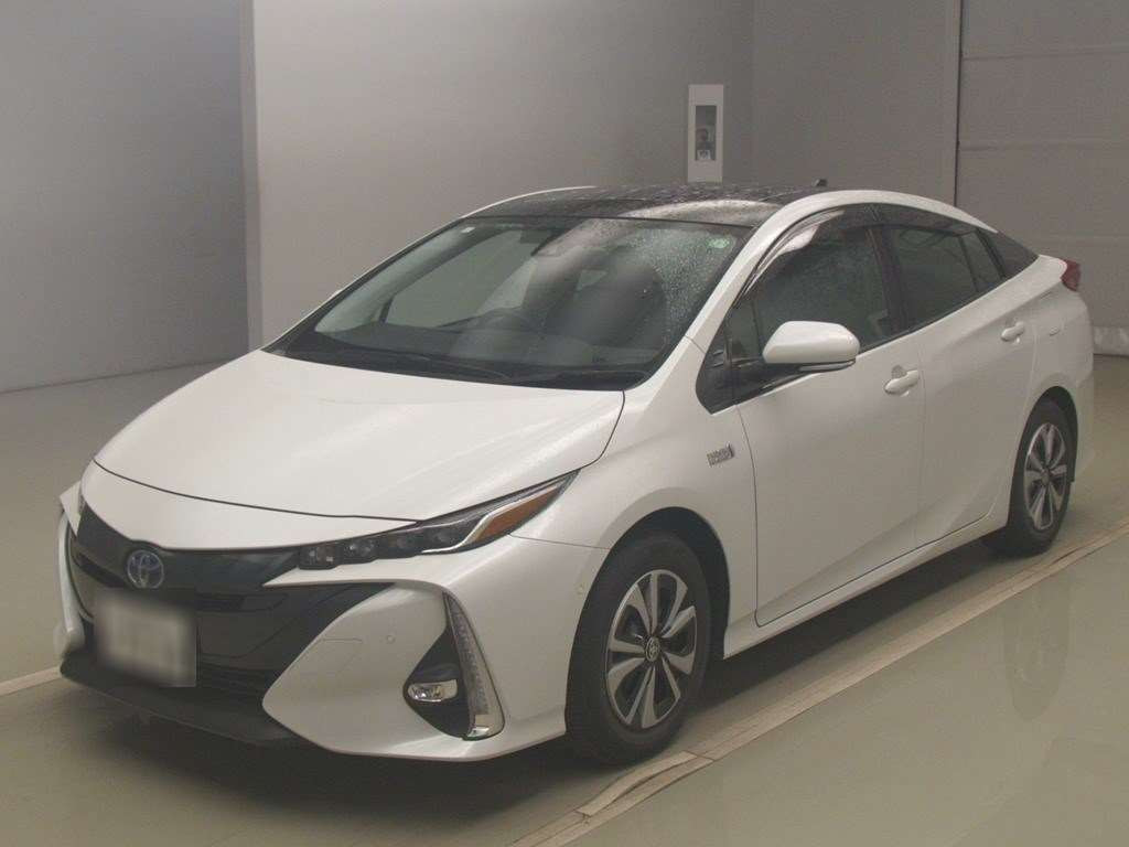 2021 Toyota Prius PHV ZVW52[0]