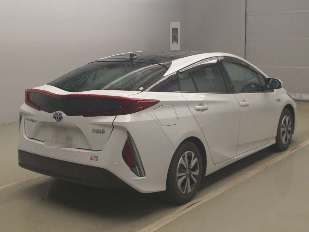 2021 Toyota Prius PHV ZVW52[1]