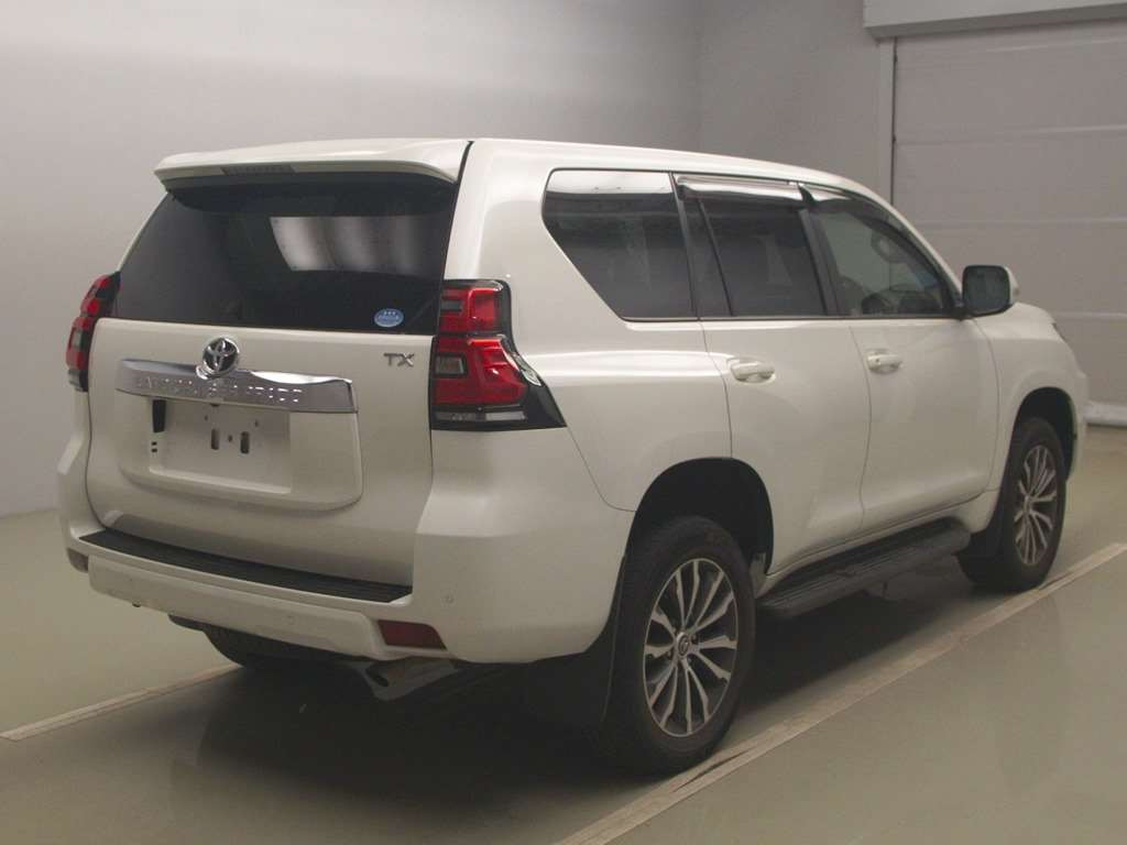 2020 Toyota Land Cruiser Prado TRJ150W[1]