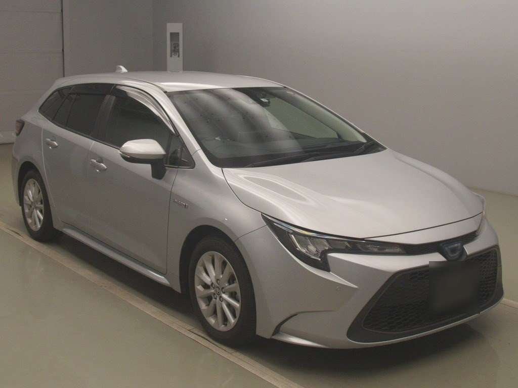 2019 Toyota Corolla Touring Wagon ZWE211W[2]