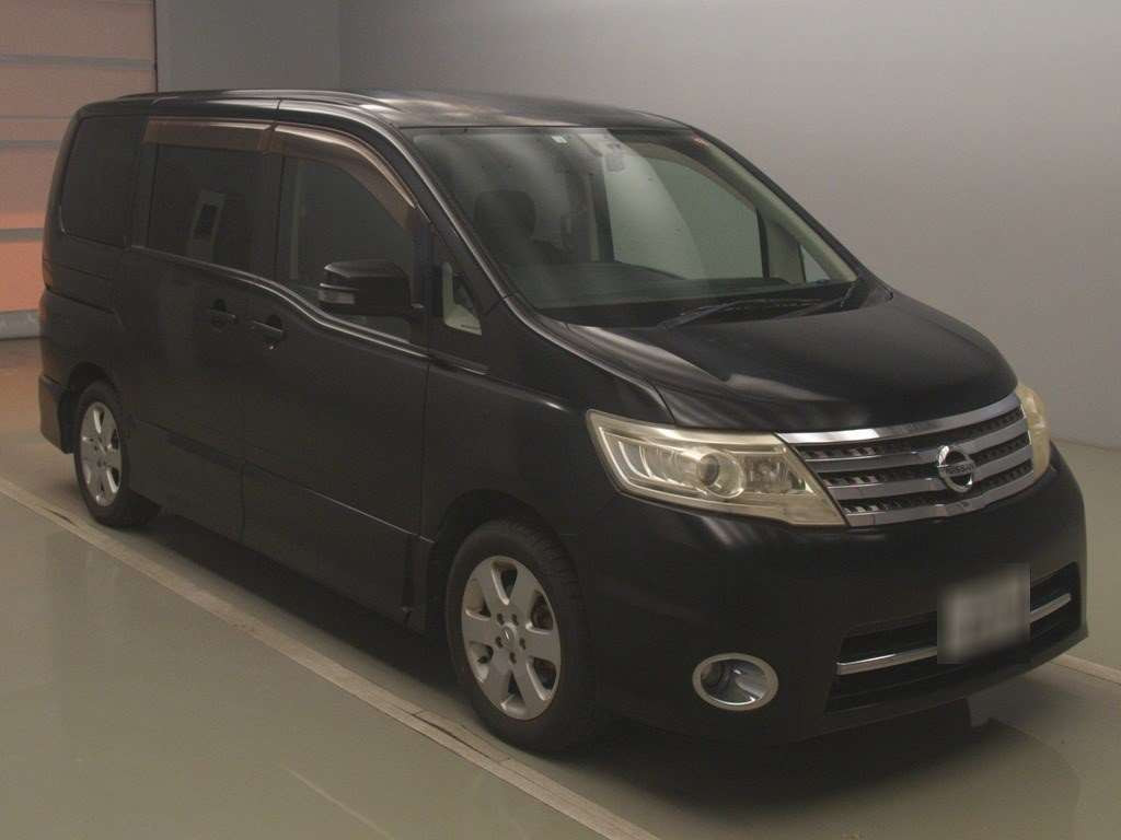 2010 Nissan Serena CC25[2]