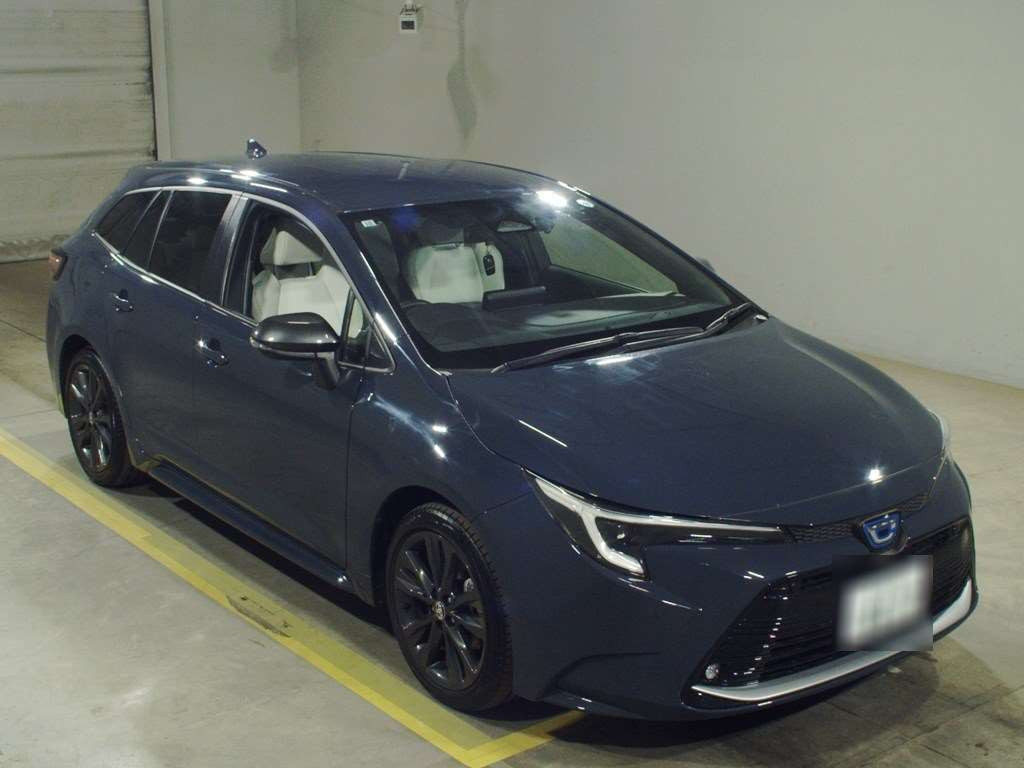 2023 Toyota Corolla Touring Wagon ZWE215W[2]