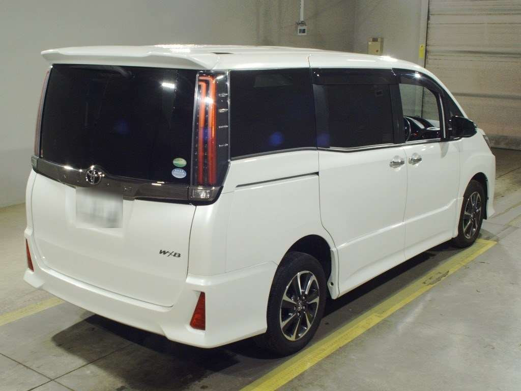 2018 Toyota Noah ZRR85W[1]