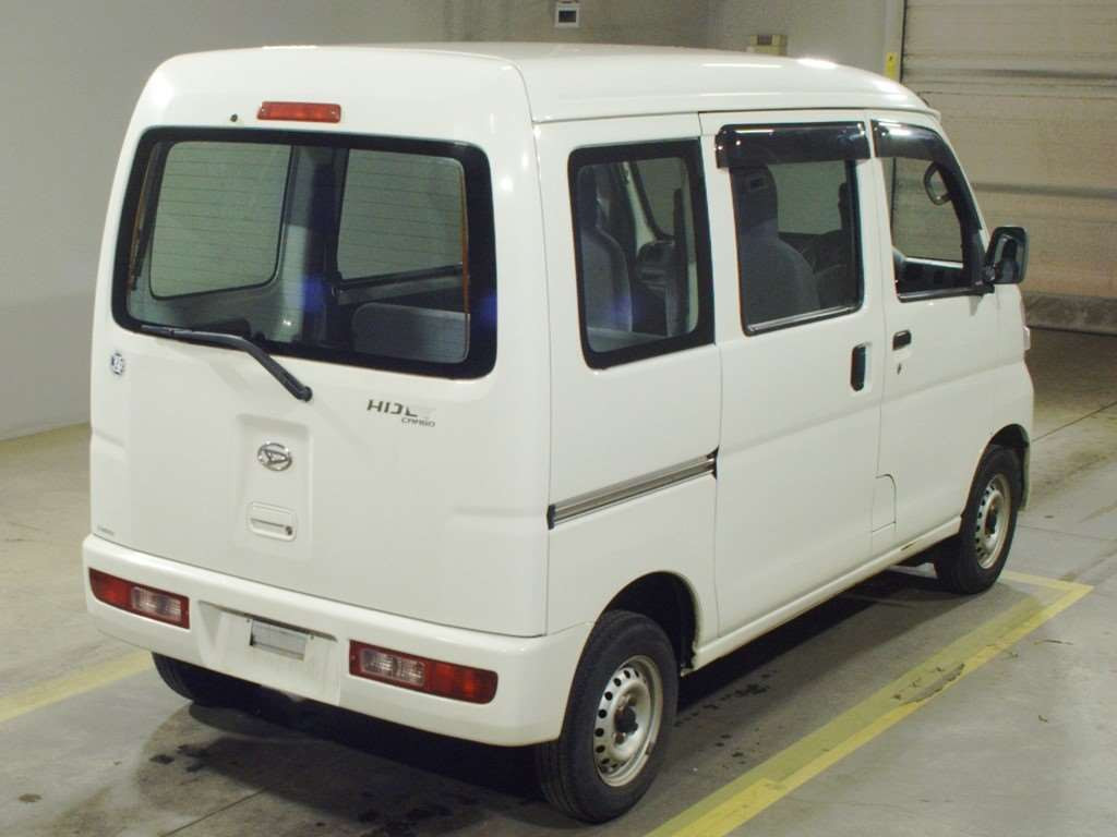 2015 Daihatsu Hijet Cargo S331V[1]