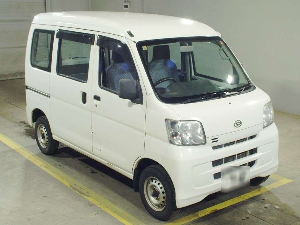 2015 Daihatsu Hijet Cargo S331V[2]