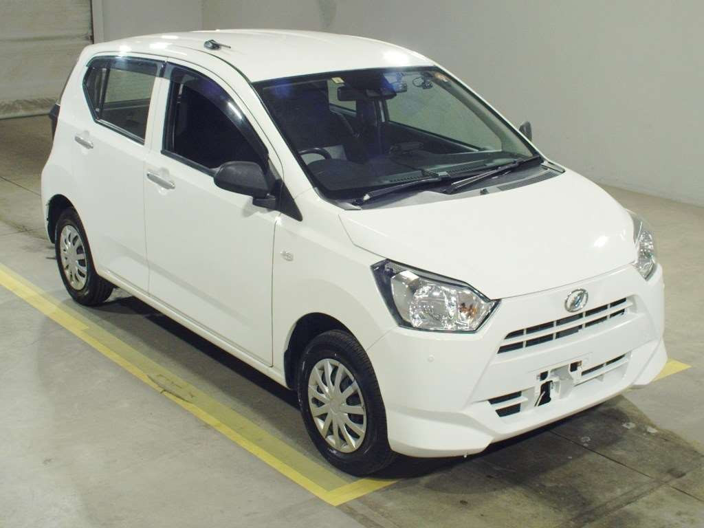 2019 Daihatsu Mira es LA360S[2]