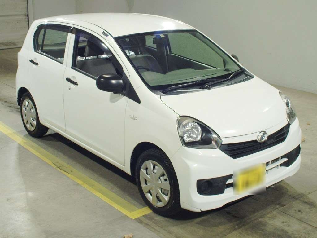 2016 Daihatsu Mira es LA310S[2]