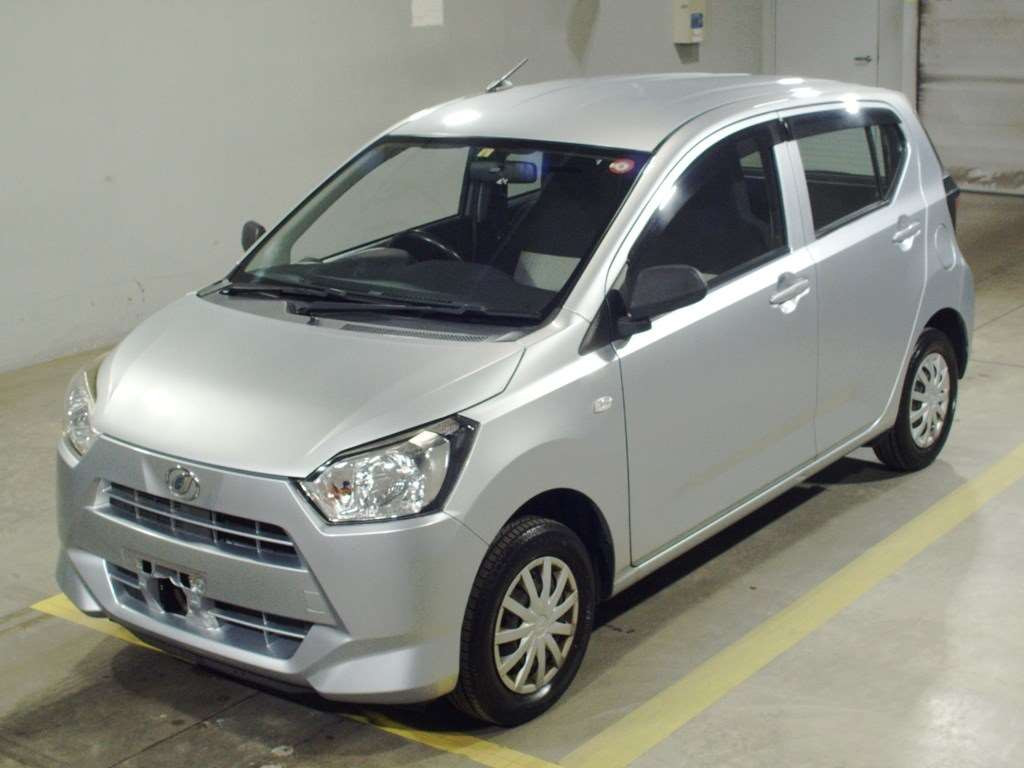 2017 Daihatsu Mira es LA360S[0]