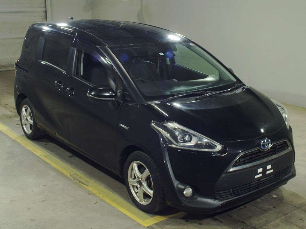 2017 Toyota Sienta NHP170G[2]