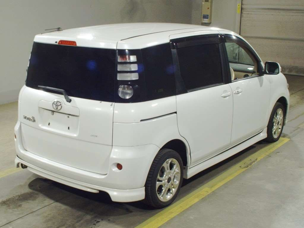 2007 Toyota Sienta NCP85G[1]