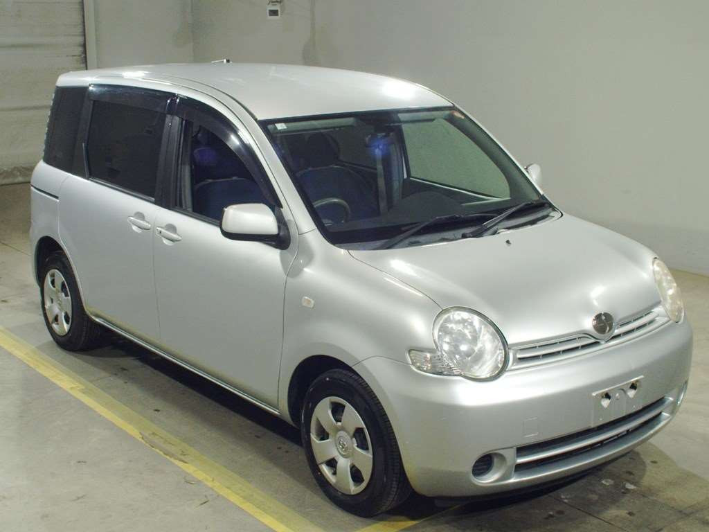 2004 Toyota Sienta NCP81G[2]