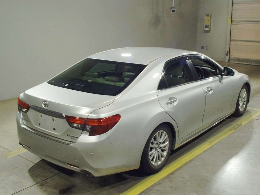 2012 Toyota Mark X GRX135[1]