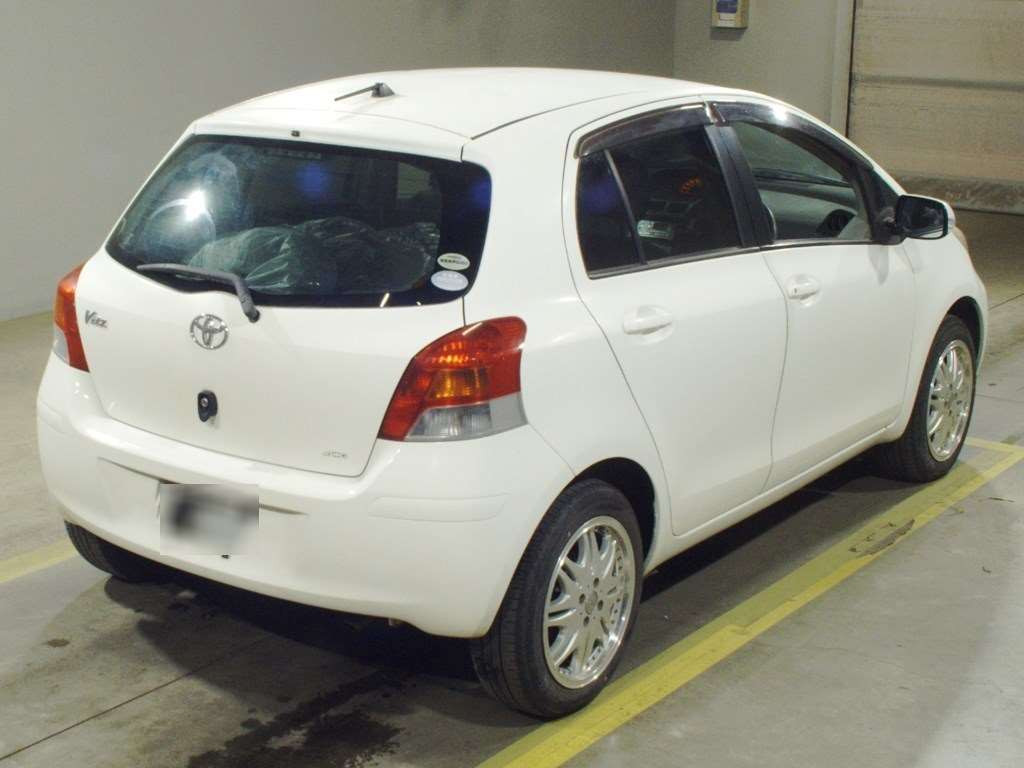 2010 Toyota Vitz NCP95[1]