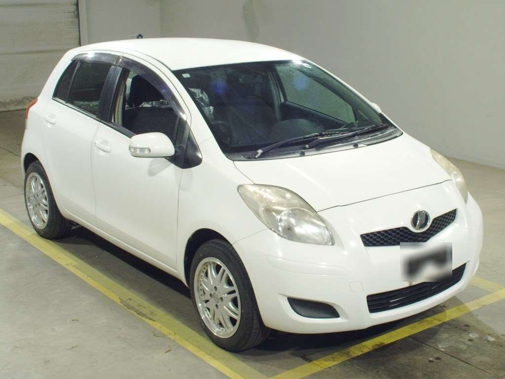 2010 Toyota Vitz NCP95[2]